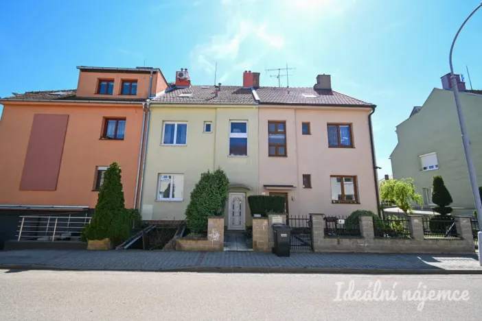 Pronájem bytu 2+1, Brno, Lužná, 55 m2