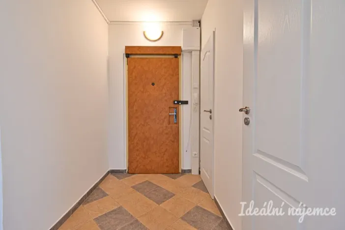 Pronájem bytu 2+kk, Praha - Michle, Ohradní, 45 m2
