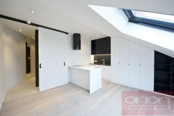Pronájem bytu 1+kk, Praha - Vinohrady, náměstí Jiřího z Poděbrad, 39 m2