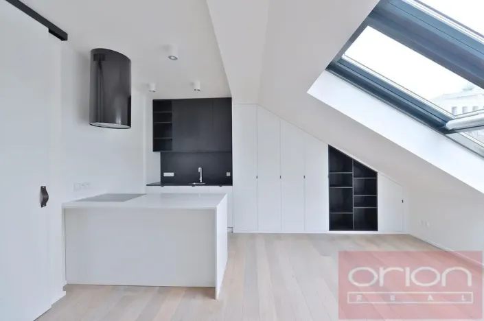 Pronájem bytu 1+kk, Praha - Vinohrady, náměstí Jiřího z Poděbrad, 39 m2