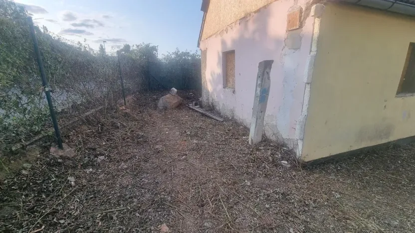 Pronájem komerčního pozemku, Praha, Na záhonech, 908 m2