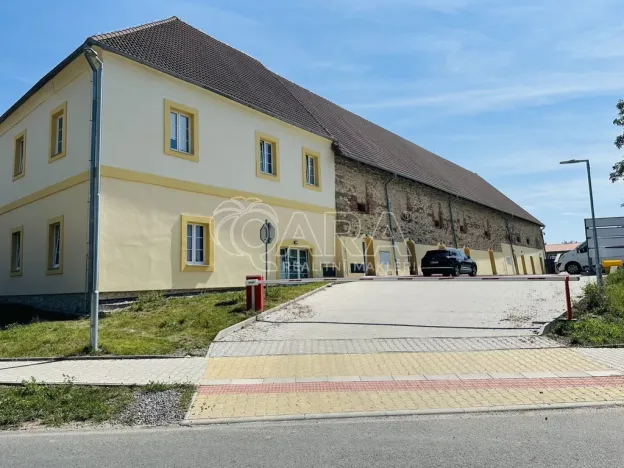 Pronájem skladu, Červený Újezd, Hájecká, 400 m2