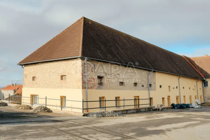 Pronájem skladu, Červený Újezd, Hájecká, 400 m2