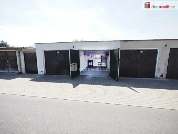 Pronájem garáže, Roudnice nad Labem, Podluská, 21 m2