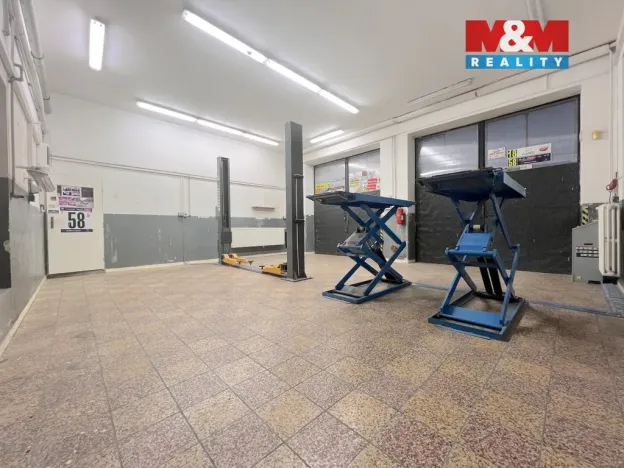 Pronájem obchodního prostoru, Prostějov, nám. Spojenců, 51 m2