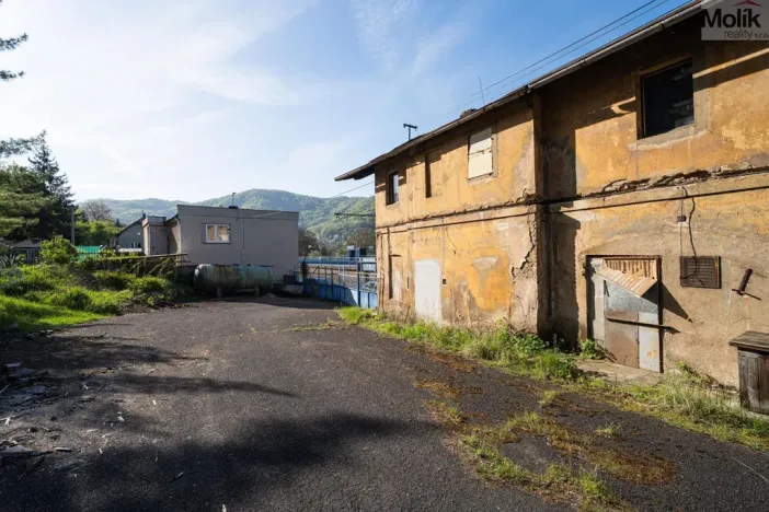 Prodej komerční nemovitosti, Povrly - Neštědice, Pod Kozákem, 35000 m2