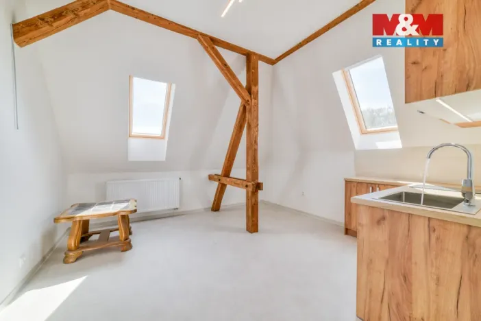 Pronájem bytu 1+kk, Cheb, Zlatá, 36 m2