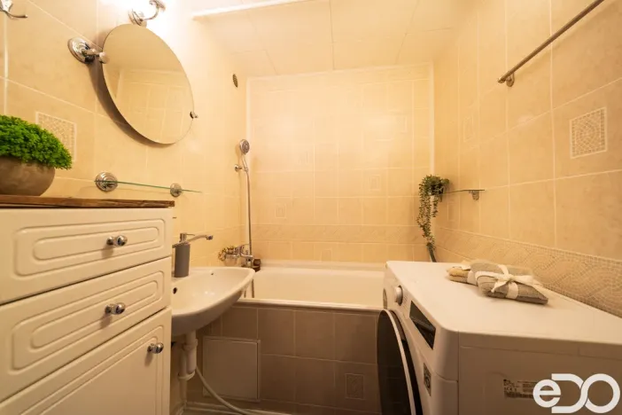 Prodej bytu 1+1, Praha, Valentova, 44 m2
