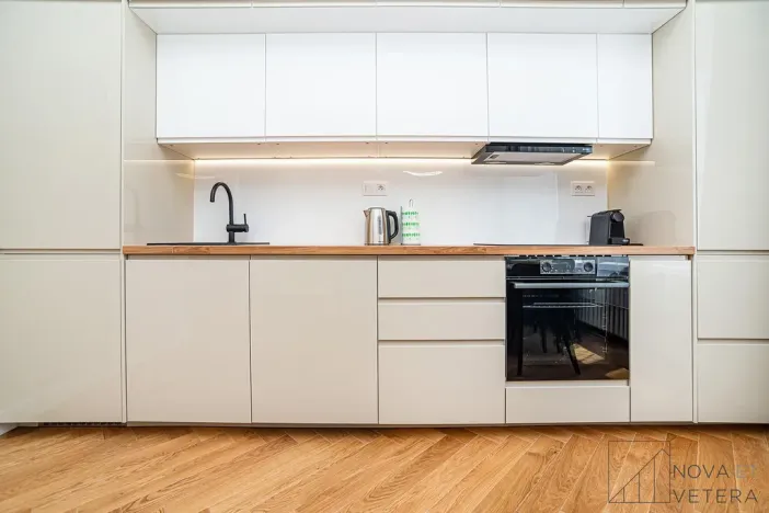 Prodej bytu 1+kk, Praha - Karlín, Pobřežní, 35 m2