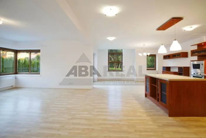Pronájem rodinného domu, Praha - Přední Kopanina, Nové domy, 410 m2