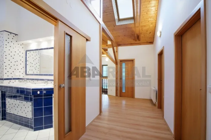 Pronájem rodinného domu, Praha - Přední Kopanina, Nové domy, 410 m2