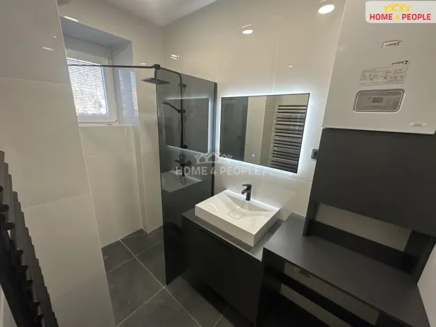 Pronájem bytu 3+1, Přelouč, K. Čapka, 75 m2