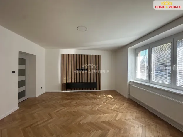 Pronájem bytu 3+1, Přelouč, K. Čapka, 75 m2