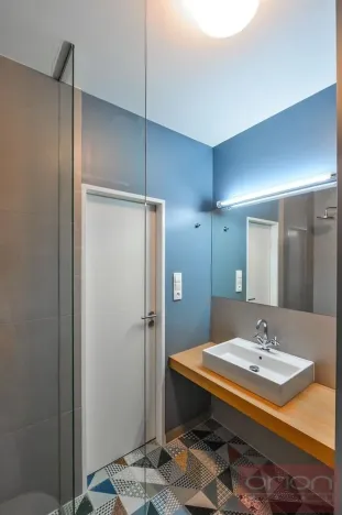 Pronájem bytu 1+kk, Praha - Vinohrady, Lucemburská, 30 m2