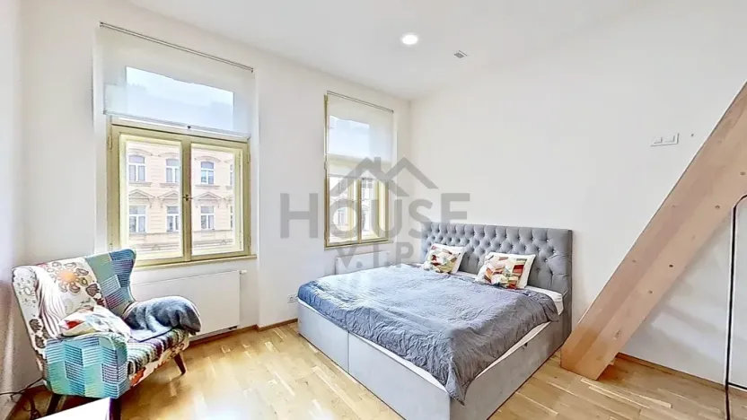 Prodej bytu 1+kk, Praha - Nové Město, Legerova, 28 m2