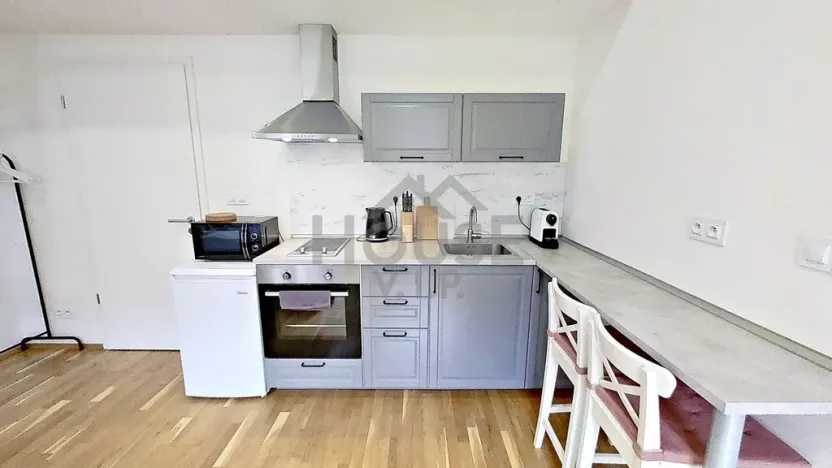Prodej bytu 1+kk, Praha - Nové Město, Legerova, 28 m2