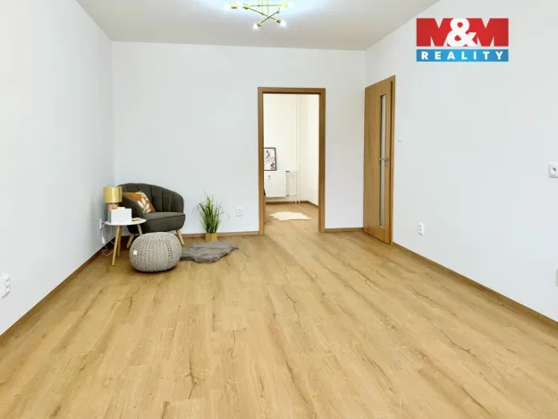 Prodej bytu 3+1, Týn nad Vltavou, náměstí Mládeže, 72 m2