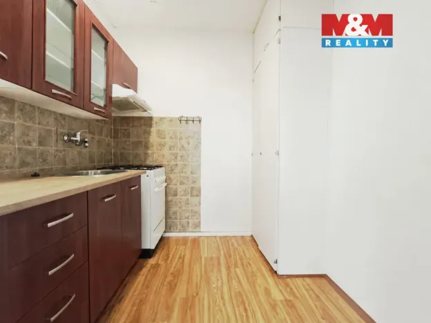 Pronájem bytu 1+kk, Kladno - Kročehlavy, Lacinova, 33 m2