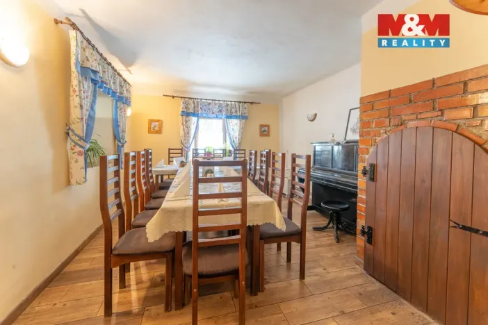 Prodej rodinného domu, Suchdol, 390 m2
