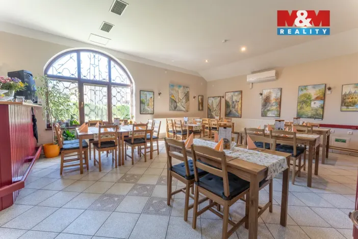 Prodej rodinného domu, Suchdol, 390 m2