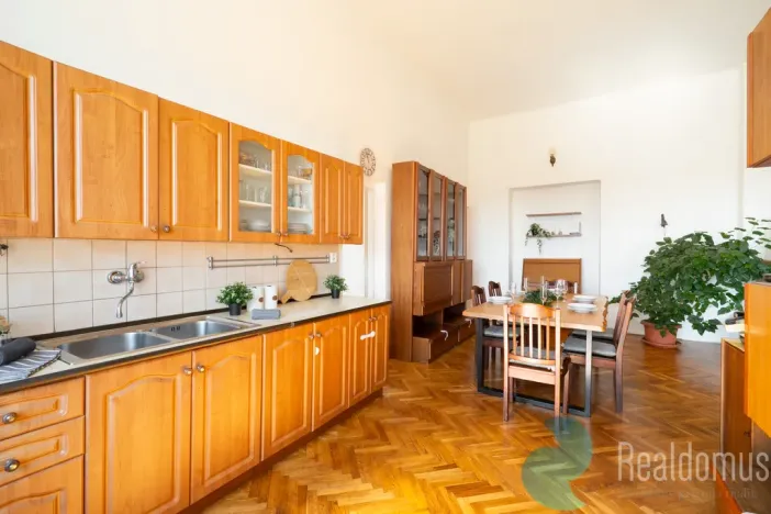 Prodej činžovního domu, Kaplice - Rozpoutí, 330 m2