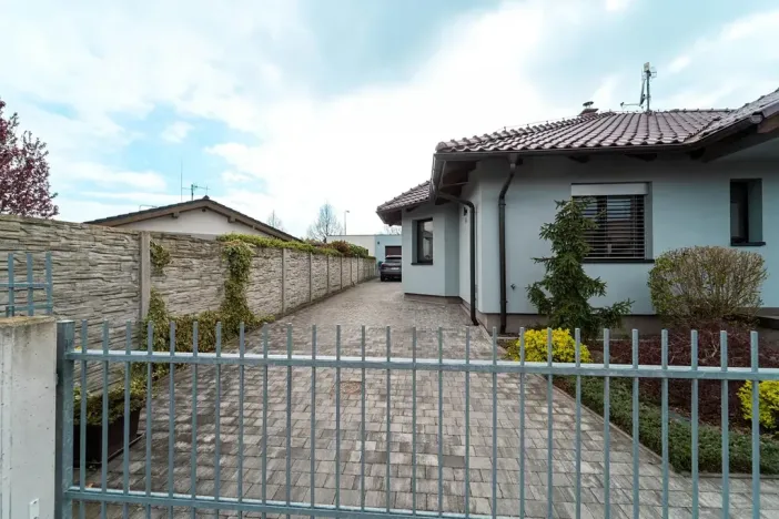 Prodej rodinného domu, Šestajovice, Za Stodolama, 125 m2