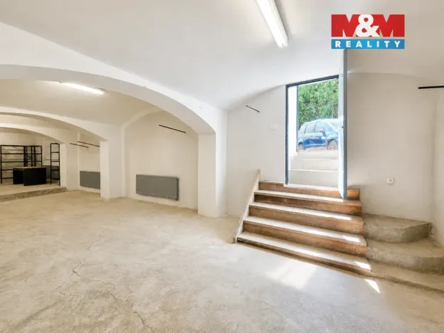Prodej obchodního prostoru, Praha - Libeň, Pod Labuťkou, 83 m2