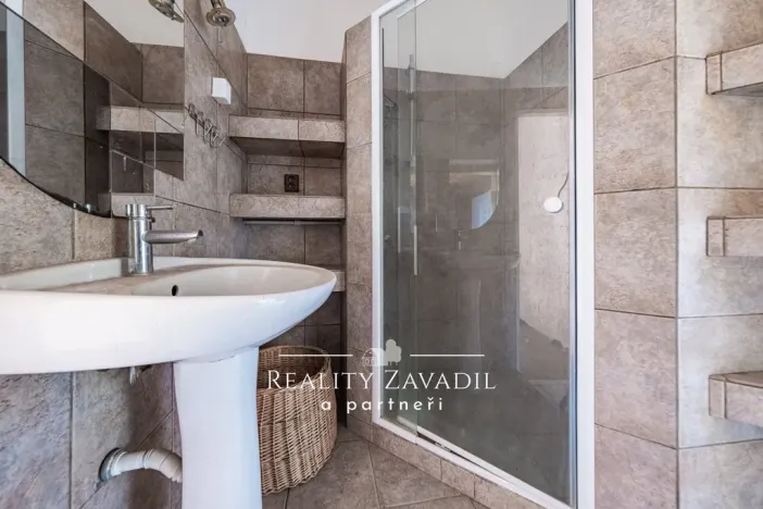 Prodej rodinného domu, Chlumec nad Cidlinou, Máchova, 216 m2