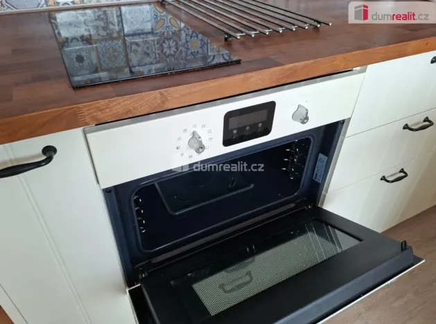 Pronájem bytu 1+kk, Praha - Kamýk, Písnická, 34 m2
