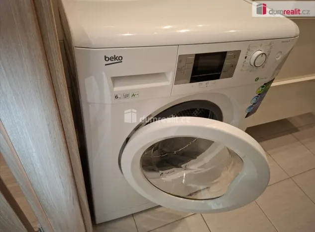 Pronájem bytu 1+kk, Praha - Kamýk, Písnická, 34 m2