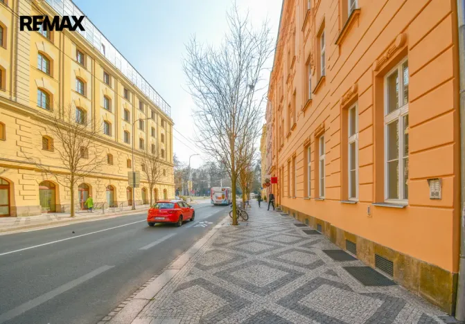 Pronájem obchodního prostoru, Hradec Králové, Československé armády, 213 m2