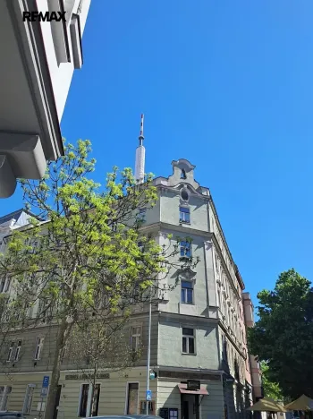 Pronájem obchodního prostoru, Praha - Žižkov, Víta Nejedlého, 71 m2