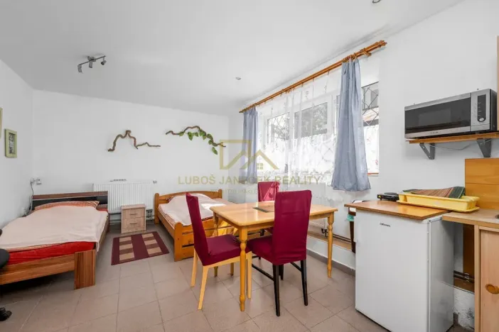 Prodej rodinného domu, Černá v Pošumaví, 210 m2