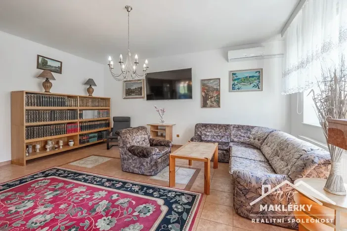 Prodej rodinného domu, Šestajovice, Máchova, 278 m2