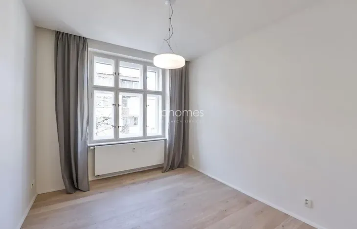 Pronájem bytu 1+kk, Praha - Vinohrady, Lucemburská, 30 m2
