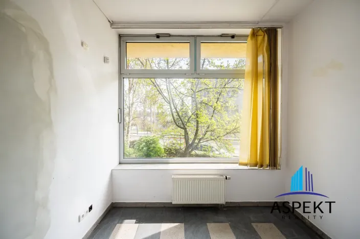 Pronájem obchodního prostoru, Praha - Kobylisy, U třešňovky, 224 m2