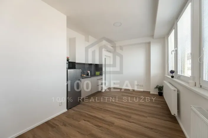 Pronájem bytu 1+kk, Hradec Králové, Průmyslová, 26 m2