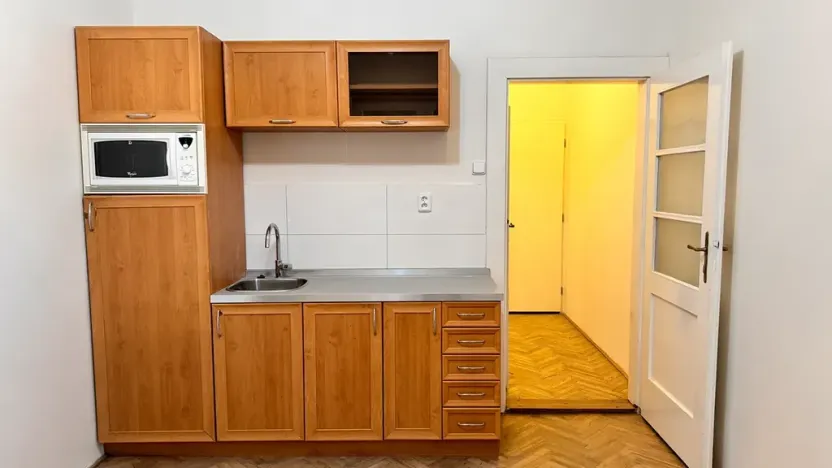 Pronájem bytu 1+kk, Brno, Venhudova, 22 m2
