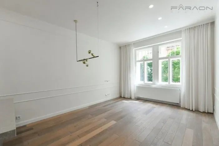 Pronájem bytu 3+kk, Praha - Vinohrady, náměstí Jiřího z Poděbrad, 92 m2