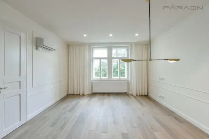 Pronájem bytu 4+kk, Praha - Vinohrady, náměstí Jiřího z Poděbrad, 107 m2