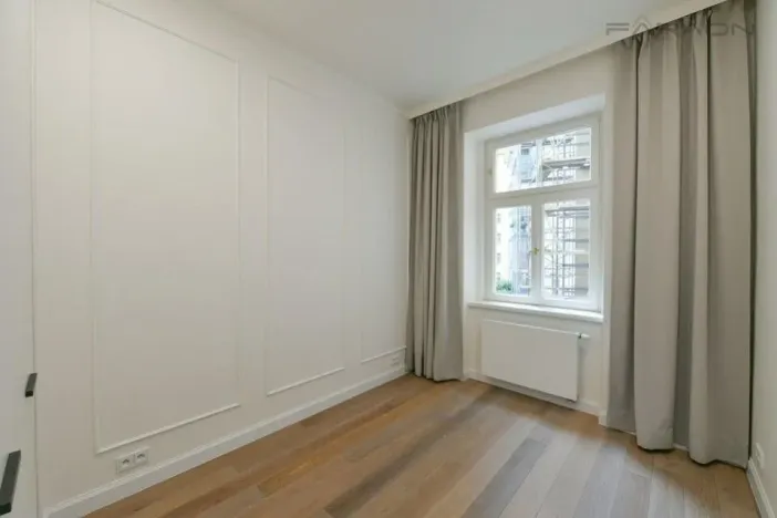 Pronájem bytu 4+kk, Praha - Vinohrady, náměstí Jiřího z Poděbrad, 107 m2