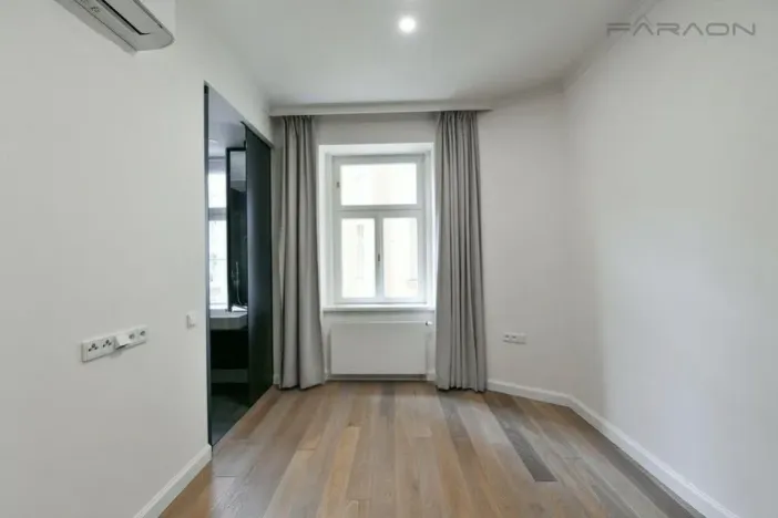Pronájem bytu 4+kk, Praha - Vinohrady, náměstí Jiřího z Poděbrad, 107 m2