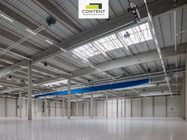 Pronájem skladu, Brno - Černovice, Vlastimila Pecha, 7638 m2