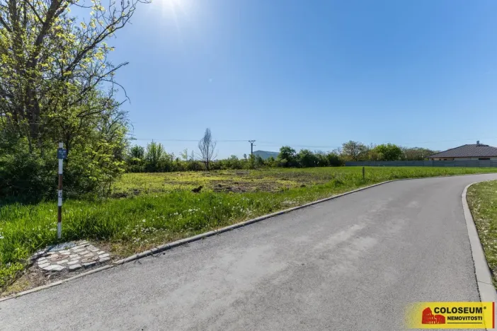 Prodej pozemku pro bydlení, Strachotice - Micmanice, 2009 m2