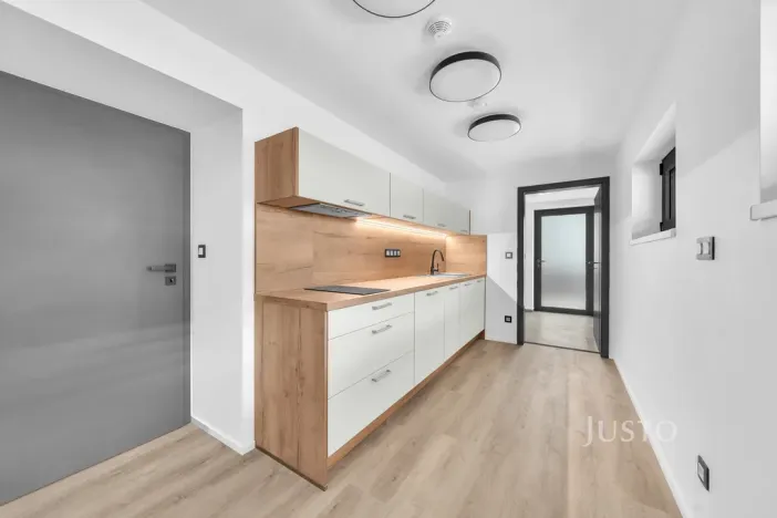 Pronájem kanceláře, Praha - Šeberov, Na proutcích, 33 m2