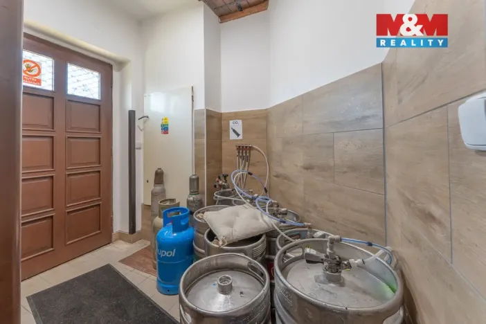 Prodej restaurace, Suchdol, 390 m2