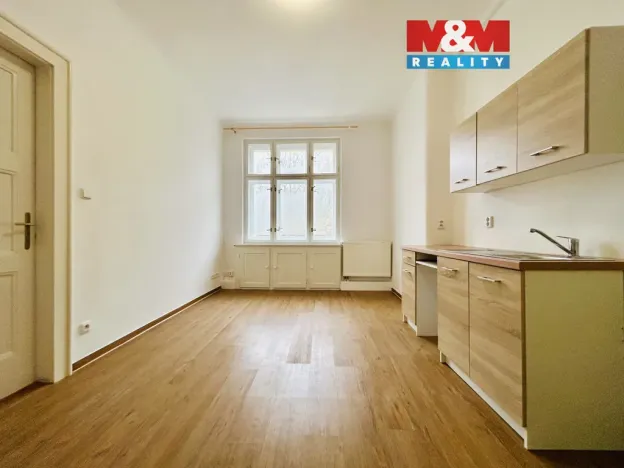 Pronájem bytu 1+1, Klatovy - Klatovy II, Masarykova, 54 m2