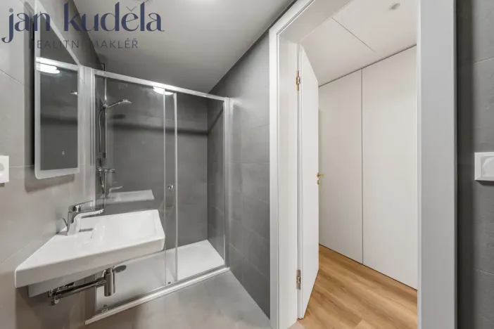 Pronájem bytu 1+kk, Brno - Komín, Bystrcká, 33 m2