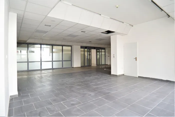 Pronájem obchodního prostoru, Kladno, Váňova, 123 m2