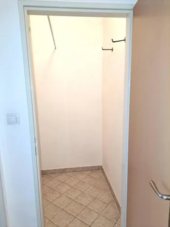Pronájem bytu 2+kk, Praha - Vysočany, Pod Harfou, 56 m2